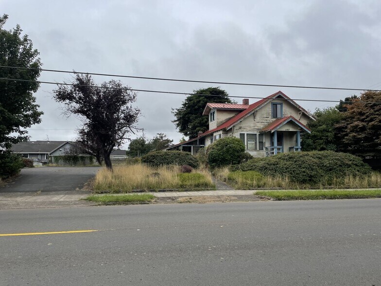 More Photos Of 1107 3rd St, Tillamook Healthcare For Sale