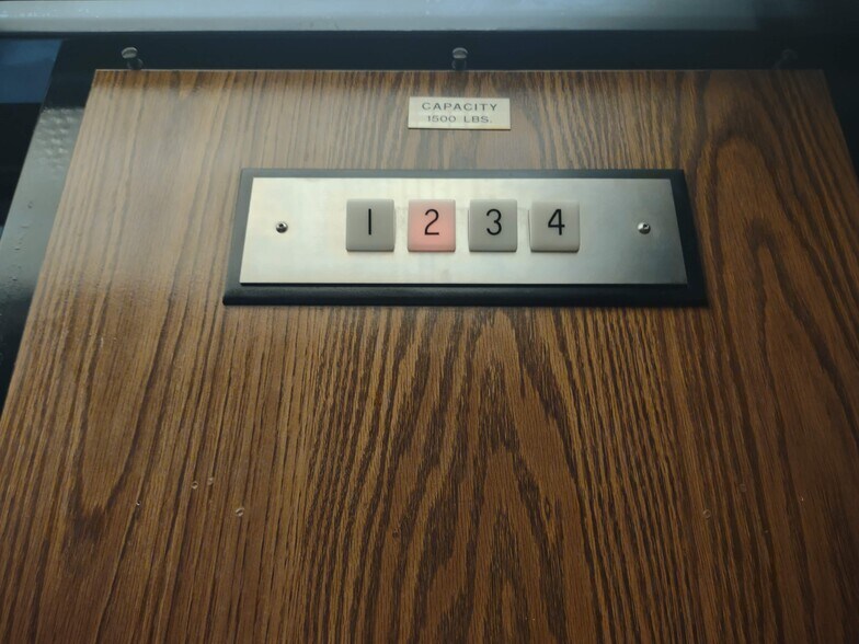 More Photos Of 1 Mill Plz, Laconia Office For Sale