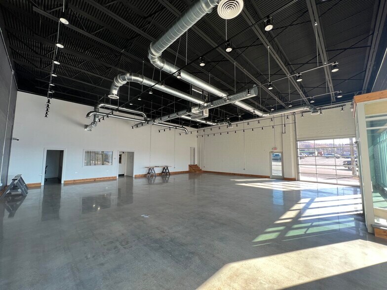 More Photos Of 2811 E 49th St, Chattanooga Showroom For Lease