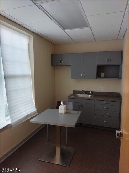 More Photos Of 250 Old New Brunswick Rd, Piscataway Unknown For Lease