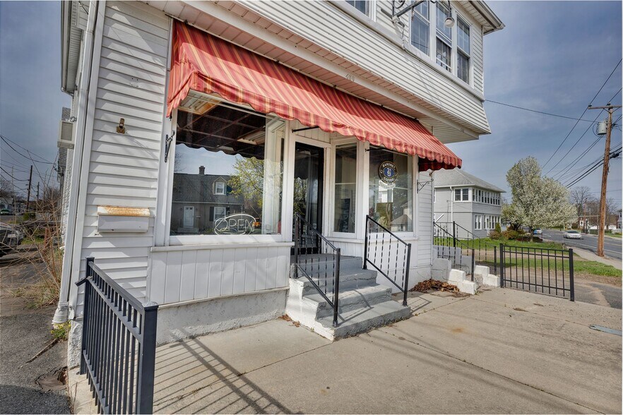 More Photos Of 459-461 East St, Ludlow Storefront Retail Residential For Sale
