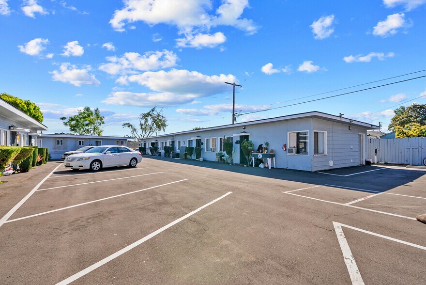 More Photos Of 9711-9717 Salt Lake Ave, South Gate Apartments For Sale