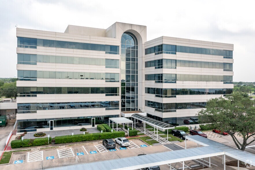 More Photos Of 13100 Space Center Blvd, Houston Office For Lease