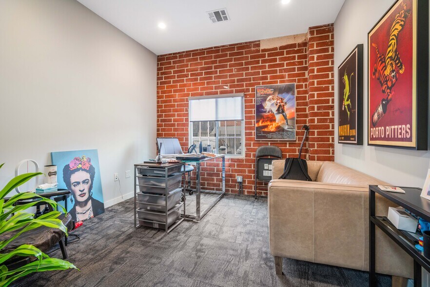 More Photos Of 11162 La Grange Ave, West Los Angeles Office For Sale