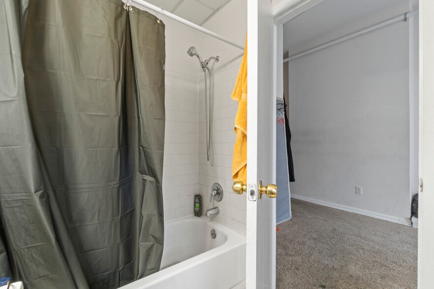 More Photos Of 1816 Saint Paul St, Baltimore Multifamily For Sale
