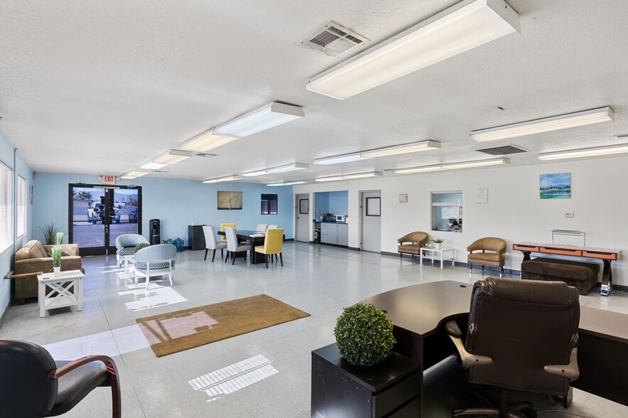 More Photos Of 3430 S Decatur Blvd, Las Vegas Service For Lease