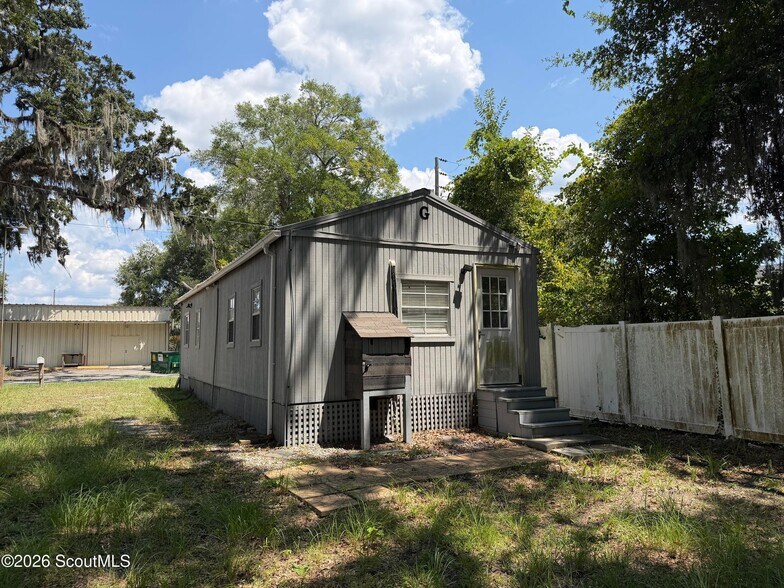 More Photos Of 201 Crispen Blvd, Brunswick Office For Sale