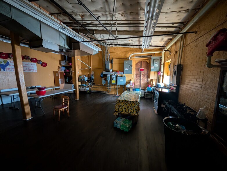 More Photos Of 230 Hawkins St, Burlington Warehouse For Lease