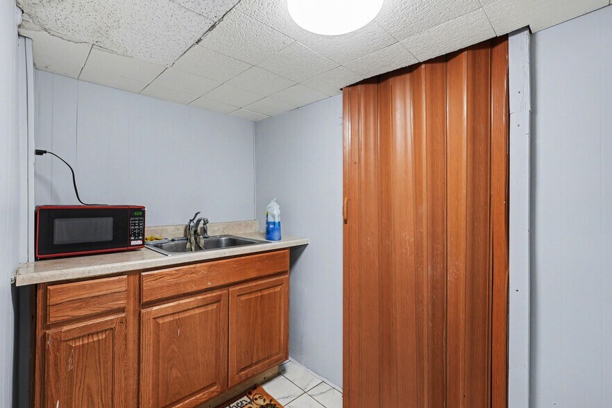 More Photos Of 1122 Caroline St, Fredericksburg Apartments For Sale