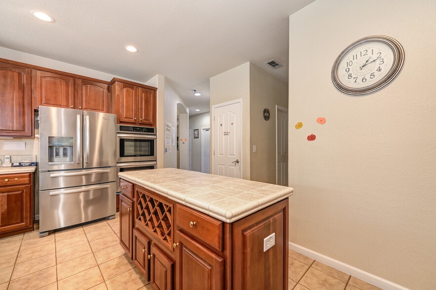 More Photos Of 6056 Big Bend Dr, Roseville Assisted Living For Sale