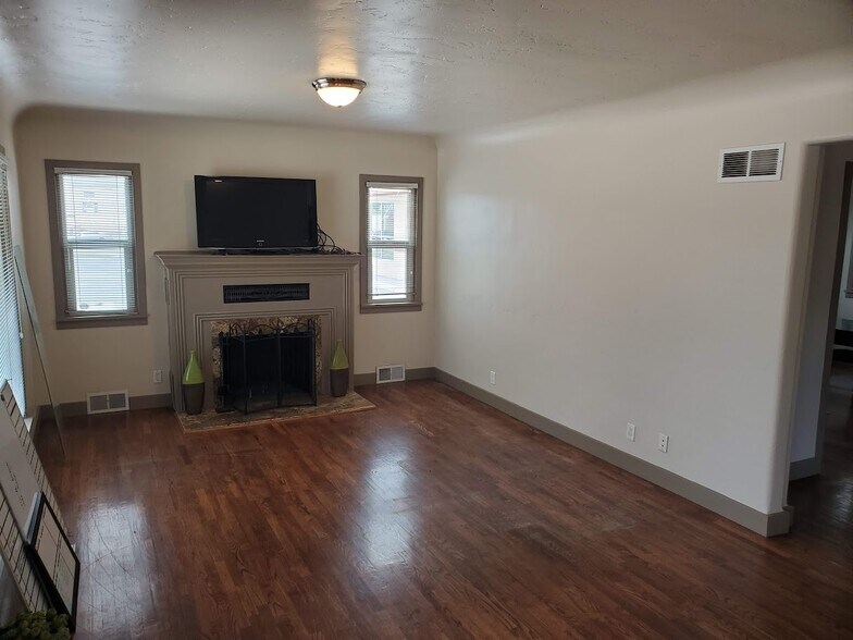 More Photos Of 1216 7th St S, Nampa Office Residential For Lease