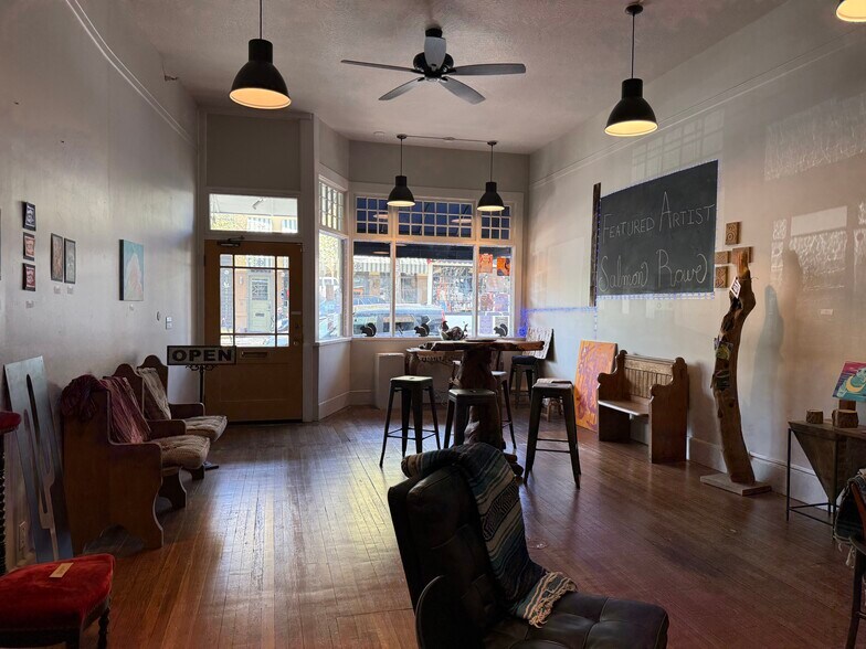 More Photos Of 90 N Main St, Ashland Office Residential For Lease