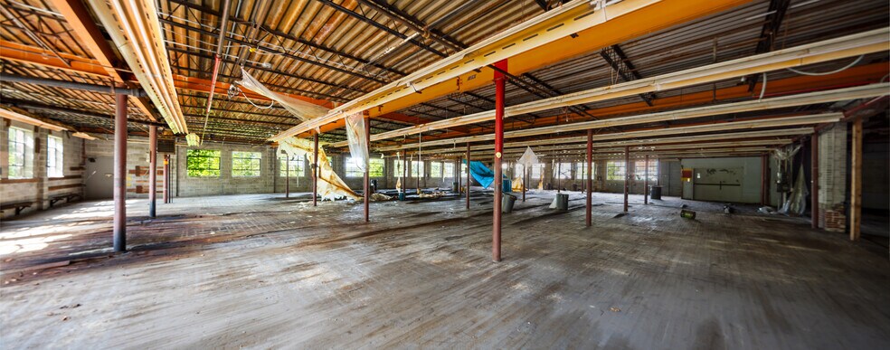 More Photos Of 277 E Main St, East Brookfield Warehouse For Sale