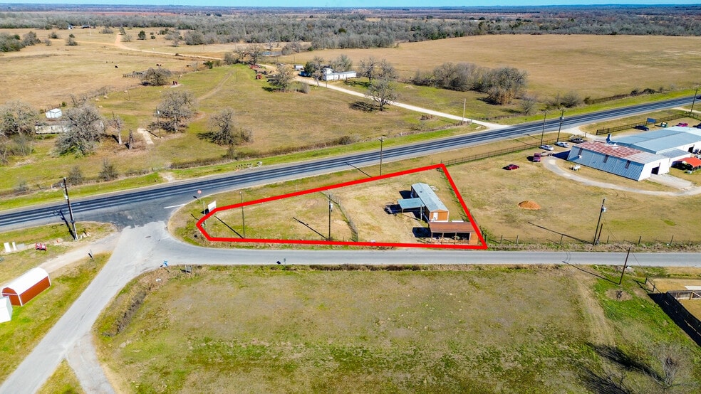 Primary Photo Of 9157 TX-105, Navasota Light Distribution For Sale