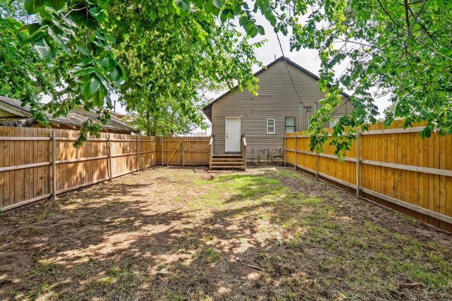 More Photos Of 2123 W Park Pl, Oklahoma City Specialty For Sale