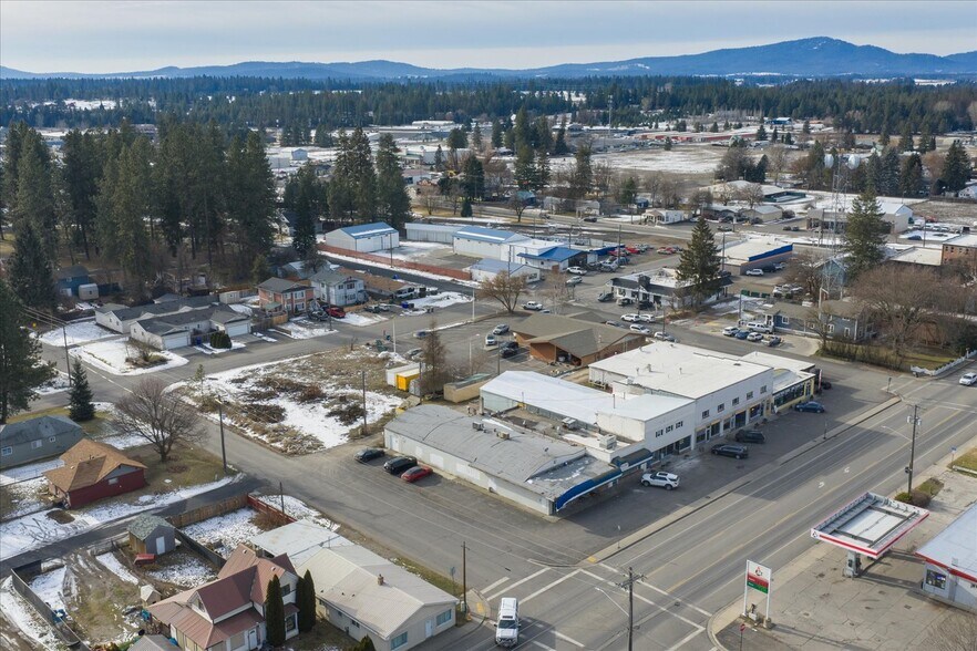 More Photos Of 120-124 E Crawford St, Deer Park Freestanding For Sale
