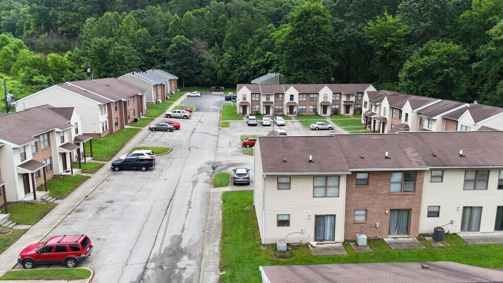 More Photos Of 77 Quail Holw, Inez Apartments For Sale