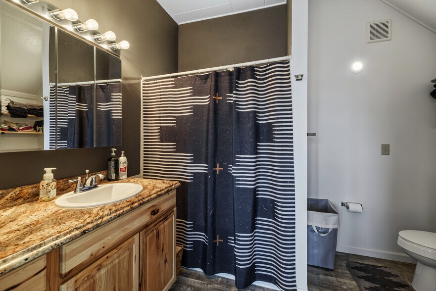 More Photos Of 104 N 3rd St, Kremmling Storefront Retail Residential For Sale