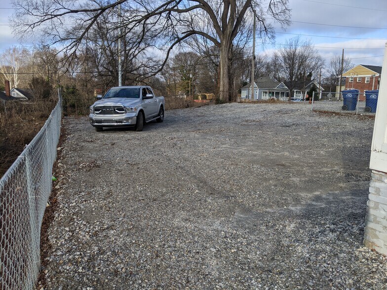 More Photos Of 699 Joseph E Boone Blvd NW, Atlanta Flex For Sale