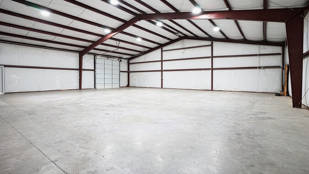 More Photos Of 5335 Brystone Dr, Houston Light Distribution For Lease