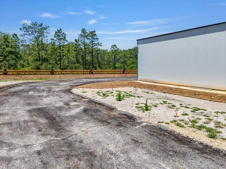 More Photos Of 8037 Treiman Blvd, Webster Warehouse For Sale