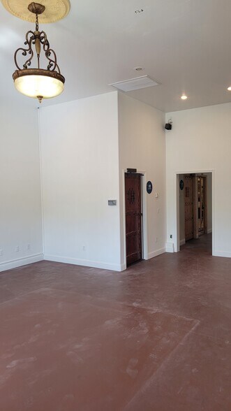 More Photos Of 1602 Spring St, Paso Robles Freestanding For Lease