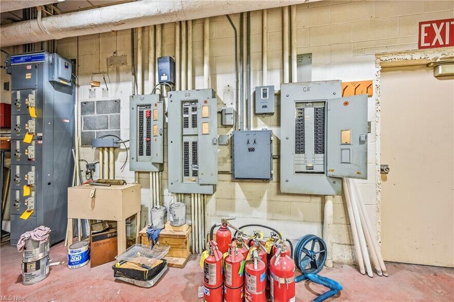 More Photos Of 1610 Hubbard Thomas Rd, Hubbard Office For Lease