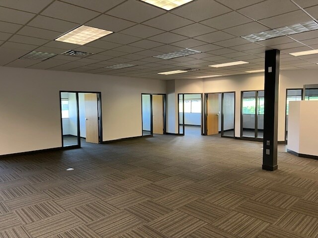 More Photos Of 2985 S Ridge Rd, Green Bay Medical For Lease