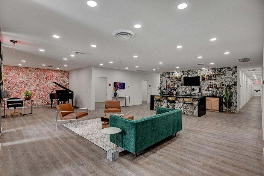 More Photos Of 319 S 3rd St, Las Vegas Loft Creative Space For Sale