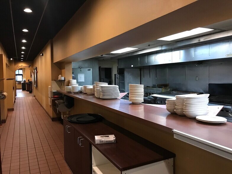 More Photos Of 2949 Triverton Pike Dr, Madison Restaurant For Sale