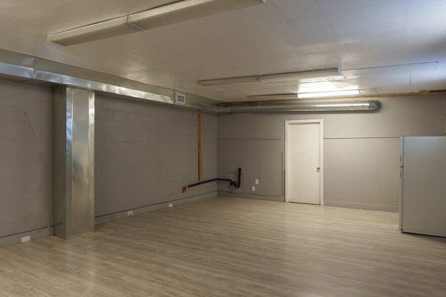 More Photos Of 83333 State Highway 111, Indio Auto Dealership For Lease