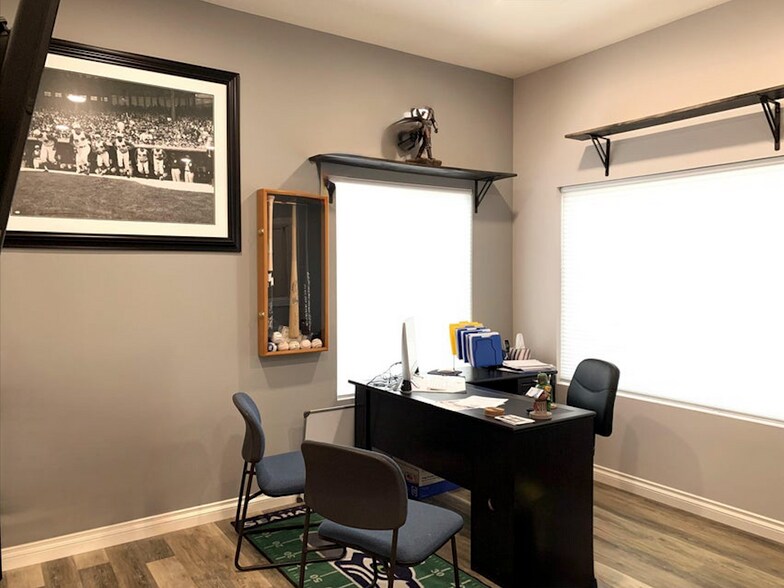More Photos Of 101 E Park St, Grants Pass Office For Sale