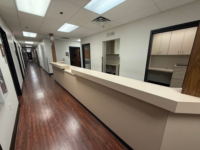 More Photos Of 3415 Golden Rd, Tyler Office For Sale