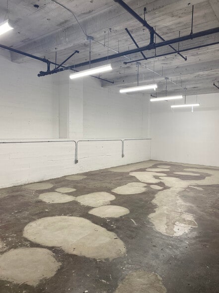 More Photos Of 901 E 31st St, Los Angeles Manufacturing For Lease