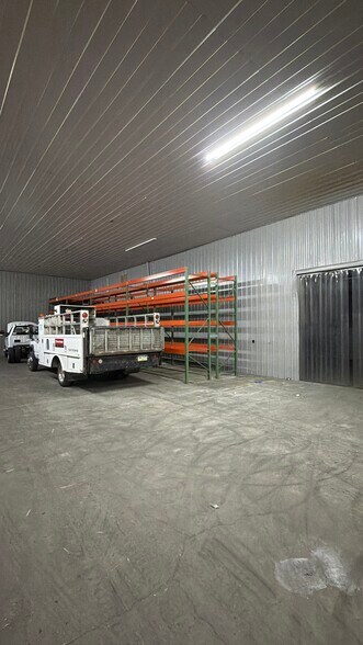 More Photos Of 4388 Gibsonia Rd, Gibsonia Warehouse For Lease