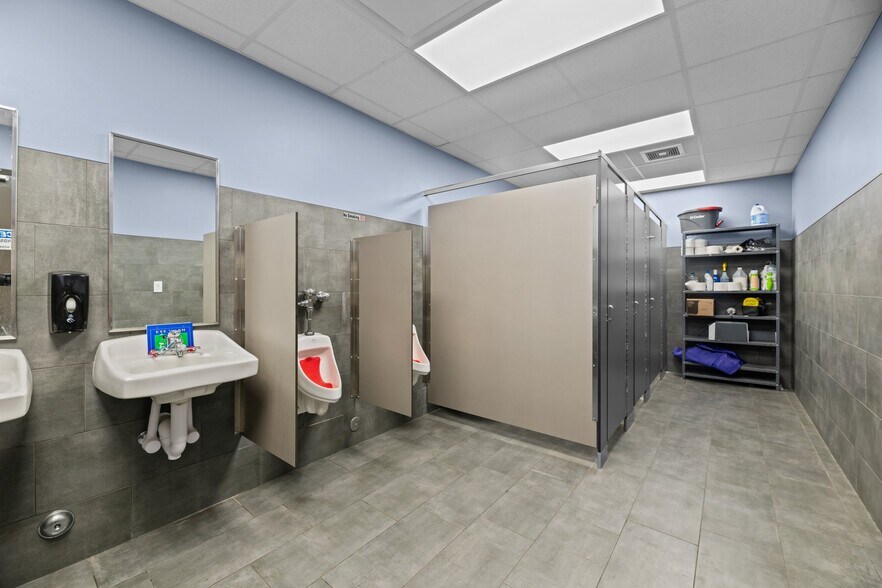 More Photos Of 3283 Frog Level Rd, Greenville Warehouse For Sale