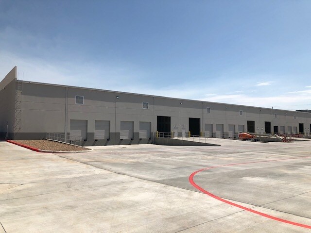More Photos Of 4219 Clay Commerce Dr, Katy Warehouse For Lease