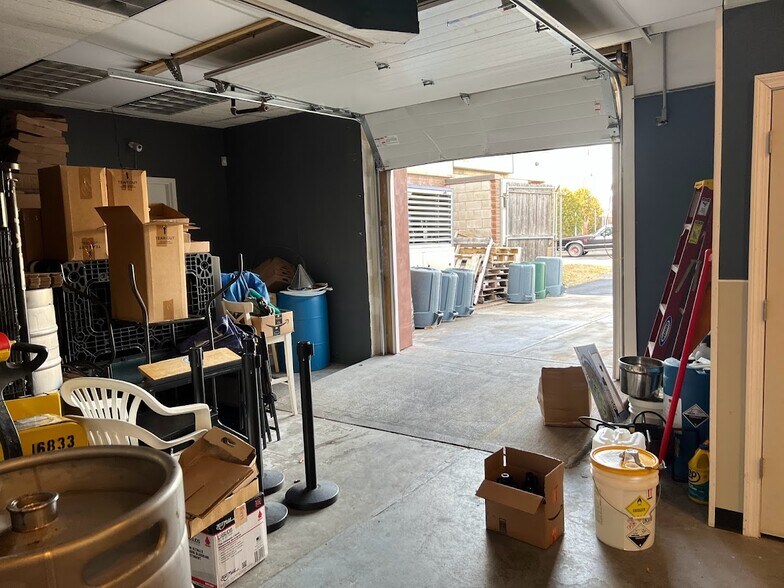 More Photos Of 59 N Main St, Bristol Unknown For Lease