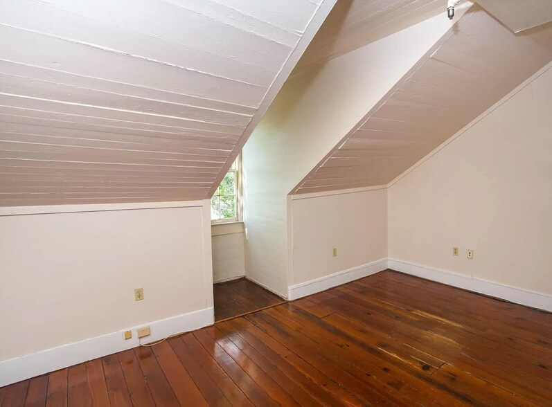 More Photos Of 245 Intendencia St, Pensacola Office Residential For Sale