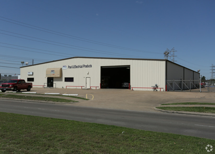 Primary Photo Of 10610 Wilcrest Dr, Houston Warehouse For Sale