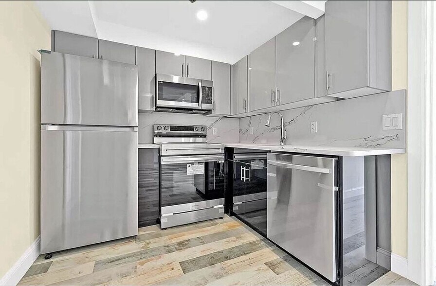 More Photos Of 2631 3rd St, Astoria Apartments For Sale