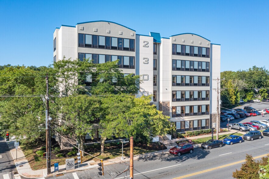 More Photos Of 2300 Pennsylvania Ave, Wilmington Medical For Sale