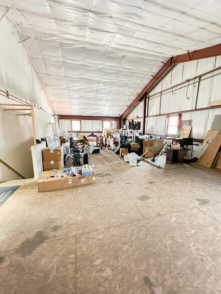 More Photos Of 121 Rental Ln, Grasonville Light Distribution For Lease