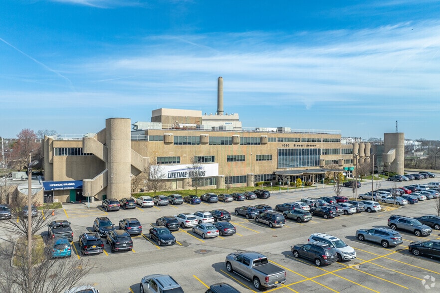 More Photos Of 1000 Stewart Ave, Garden City Research And Development For Sale