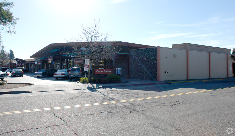 Primary Photo Of 435-455 Center St, Healdsburg Coworking Space