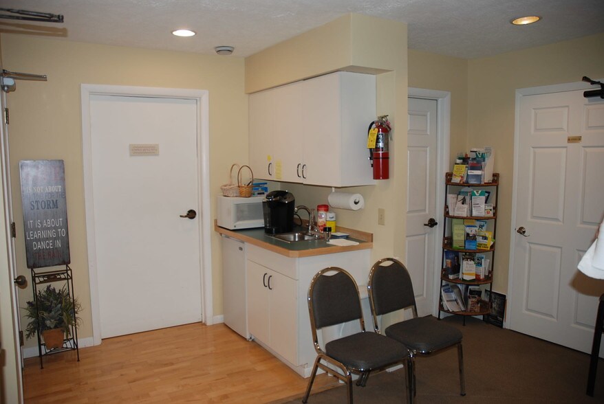 More Photos Of 4620 N US Highway 31 N, Traverse City Office For Lease