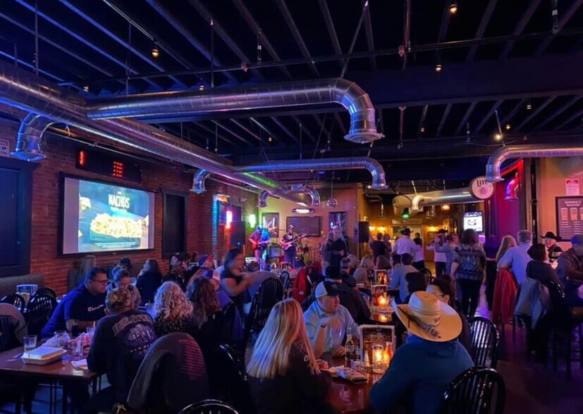 More Photos Of 231 E Main St, Trinidad Bar For Sale