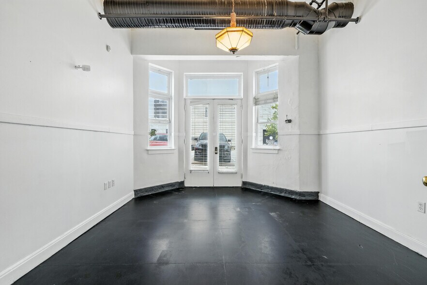 More Photos Of 111 E 16th St, Indianapolis Coworking Space