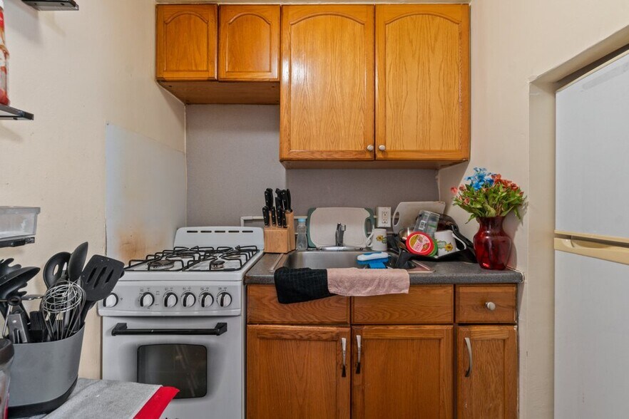 More Photos Of 2620 Maryland Ave, Baltimore Multifamily For Sale