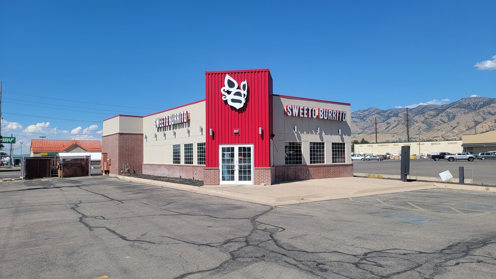 Primary Photo Of 1730 N Main St, North Logan Fast Food For Lease